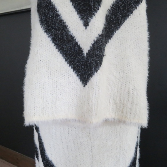 Anthropologie Sleeping On Snow Valia Cardigan Sweater OS White Eyelash Duster - Picture 4 of 8